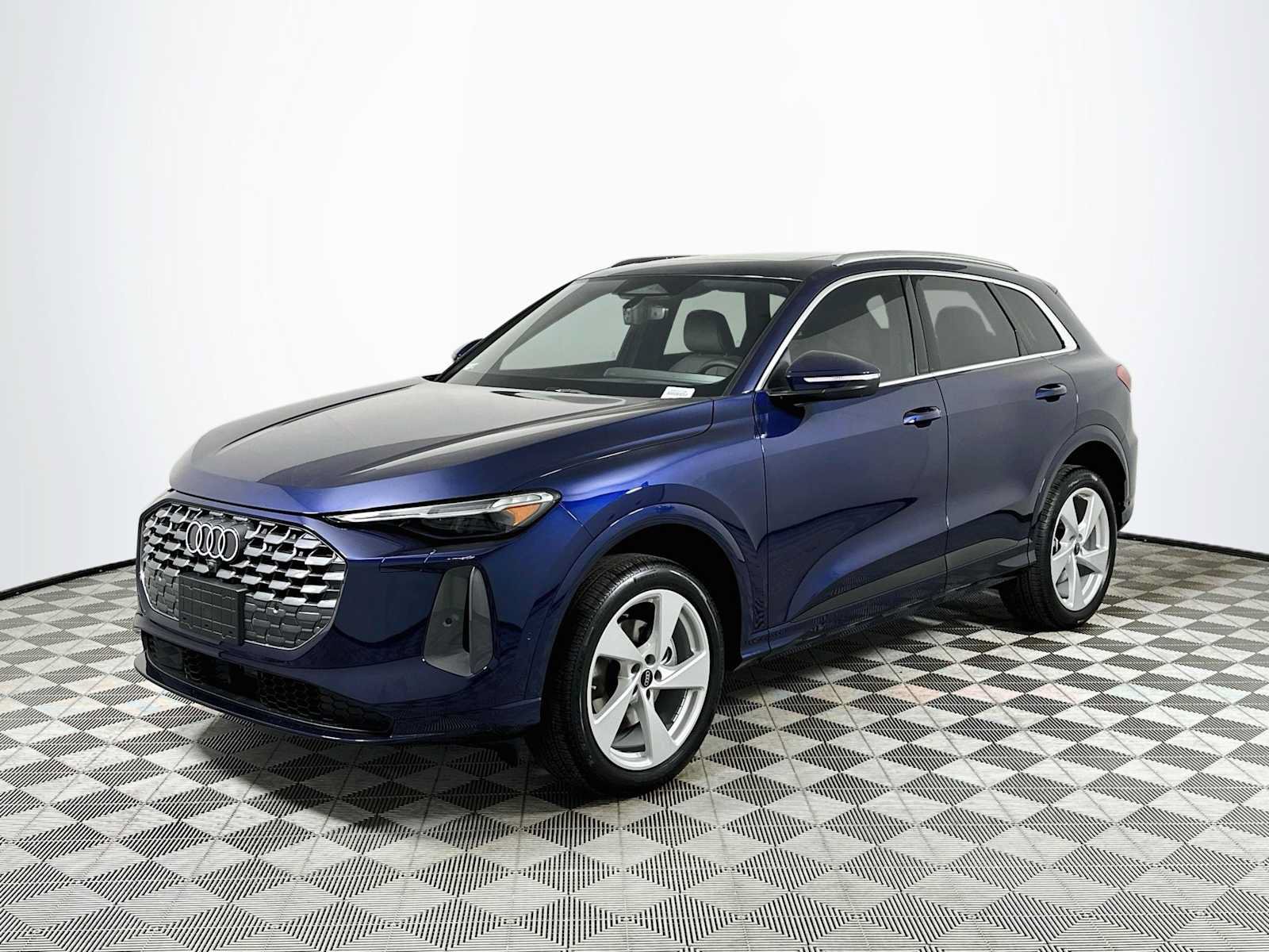 New 2026 Audi Q5 Premium Plus AWD/4WD image 3
