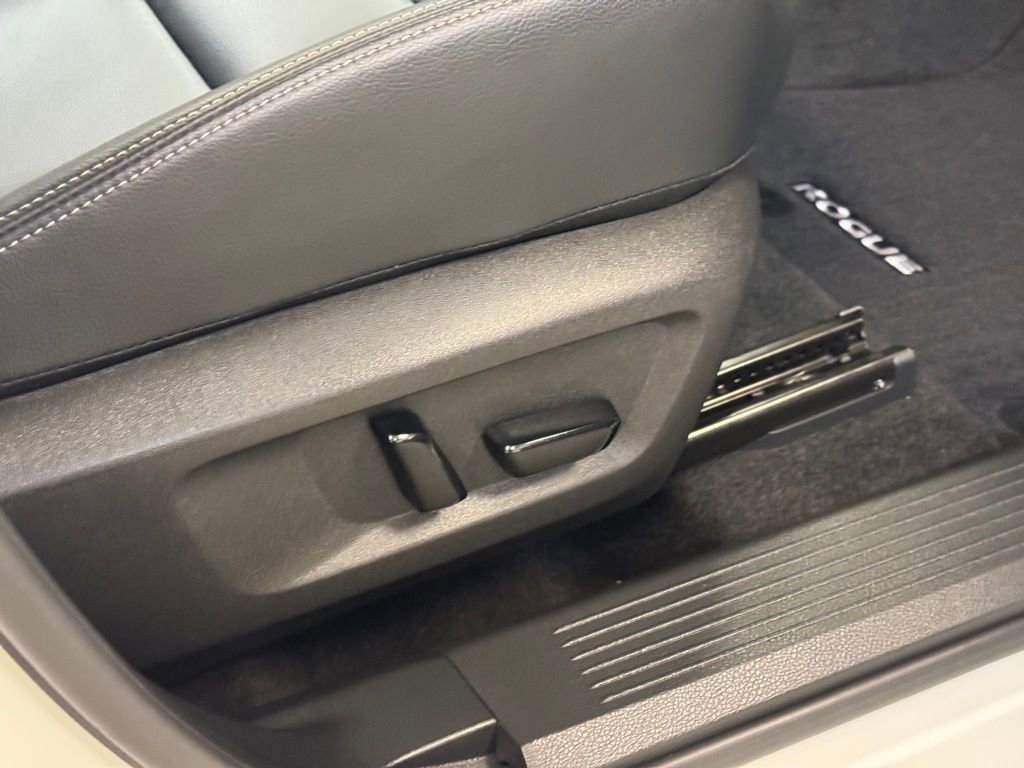 Used 2023 Nissan Rogue SL w/ SL Premium Package AWD/4WD image 30