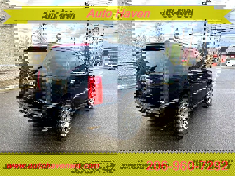 Used 2007 Cadillac Escalade AWD w/ Information Package image 4