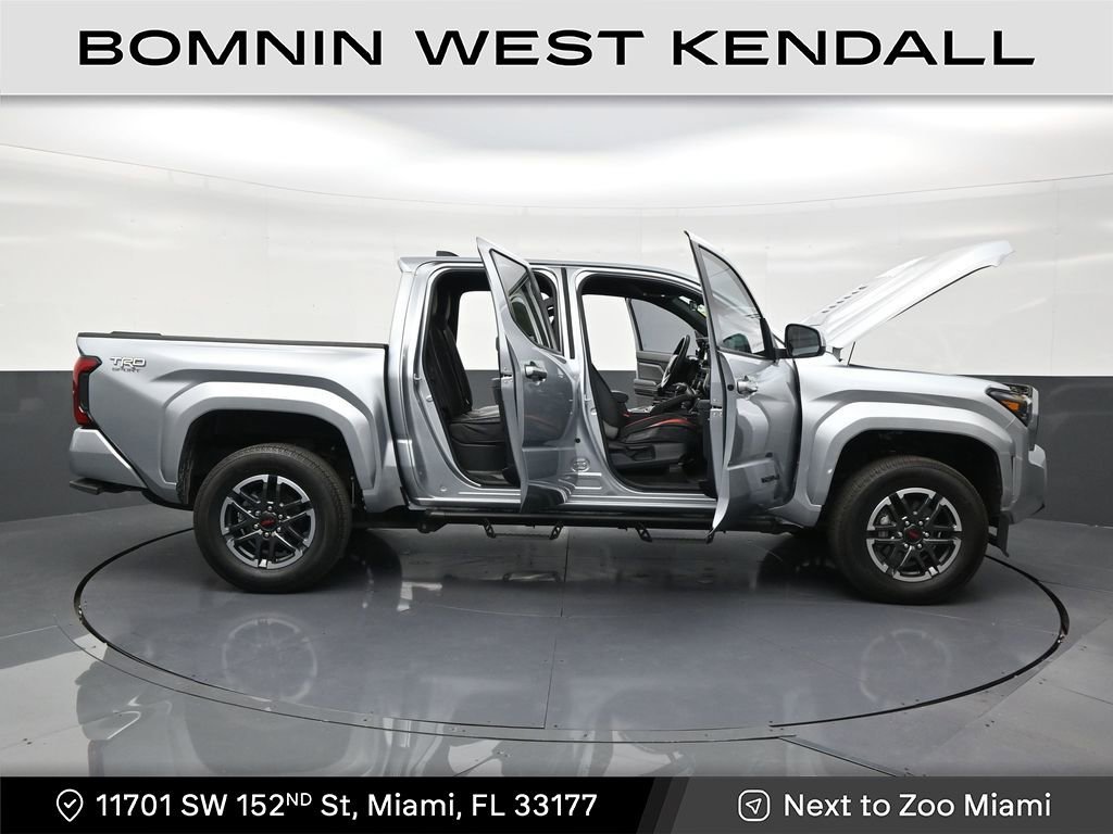 Used 2024 Toyota Tacoma TRD Sport image 30