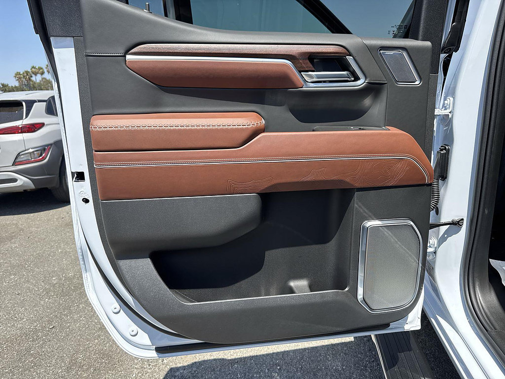 New 2026 GMC Sierra 1500 Denali Ultimate w/ LPO, Black Badging Package AWD/4WD image 24
