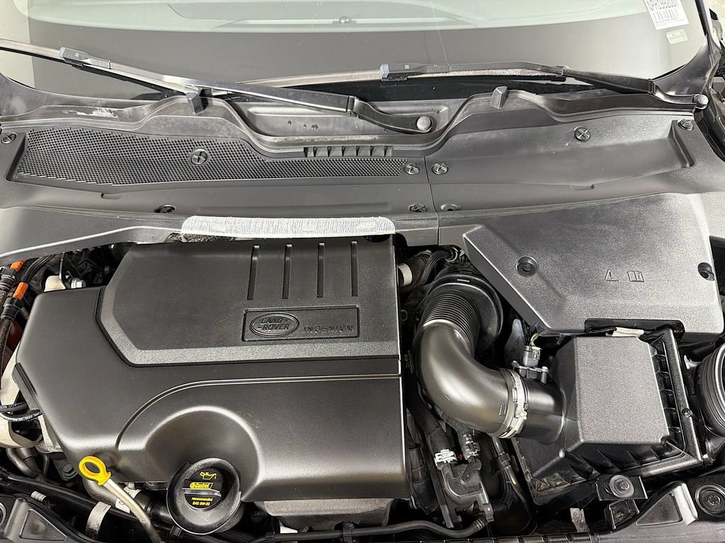 Certified 2023 Land Rover Range Rover Evoque R-Dynamic SE AWD/4WD image 31