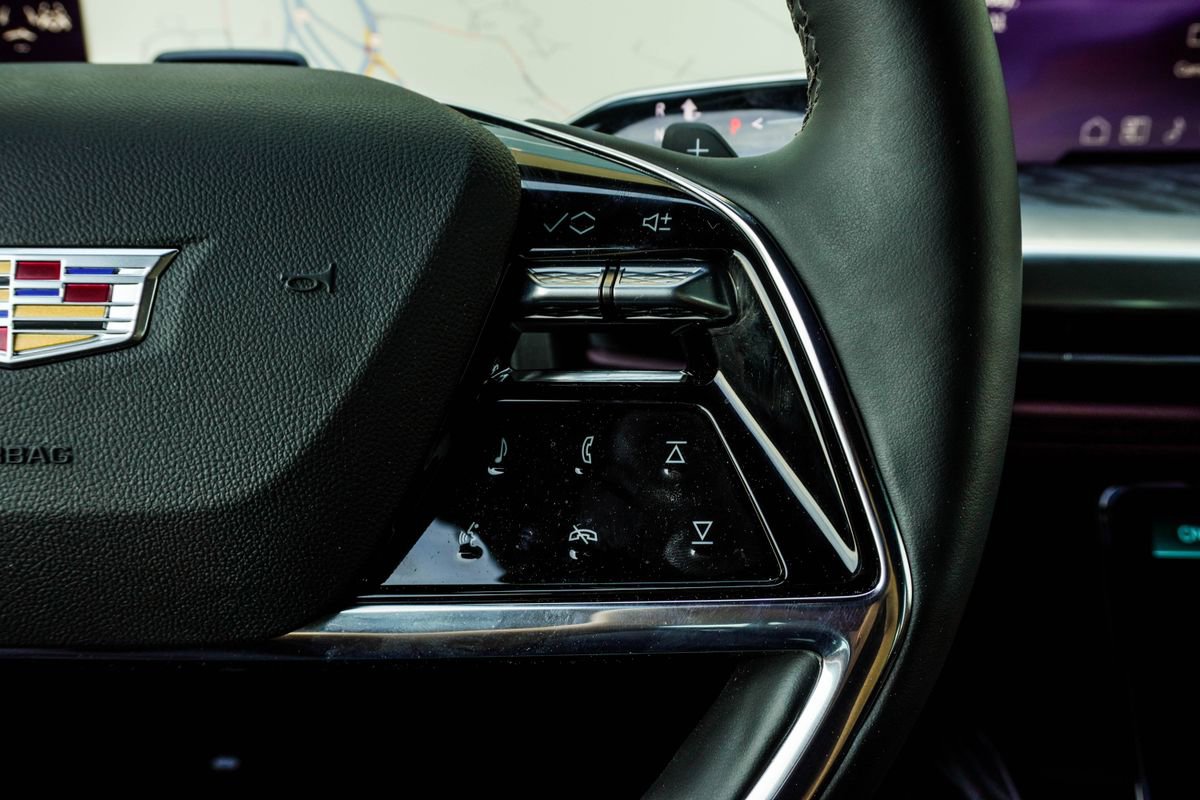 Used 2026 Cadillac Escalade Luxury w/ Touring Package image 35