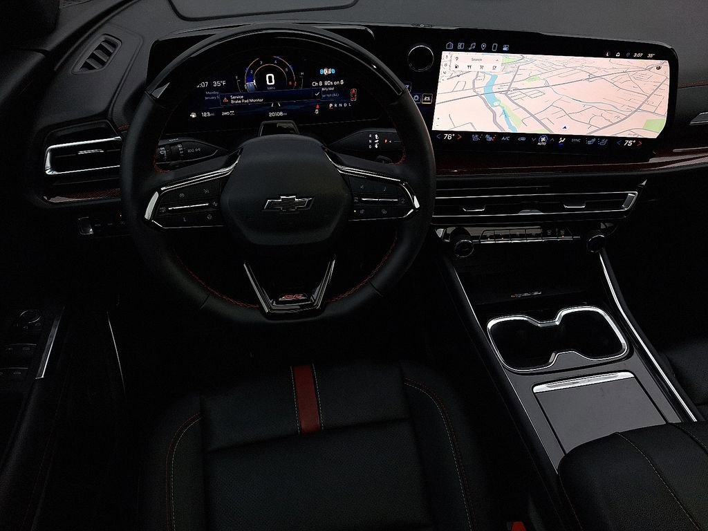 Used 2024 Chevrolet Traverse RS image 12