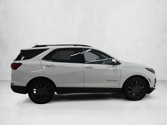 Used 2022 Chevrolet Equinox RS w/ Infotainment Package FWD image 4