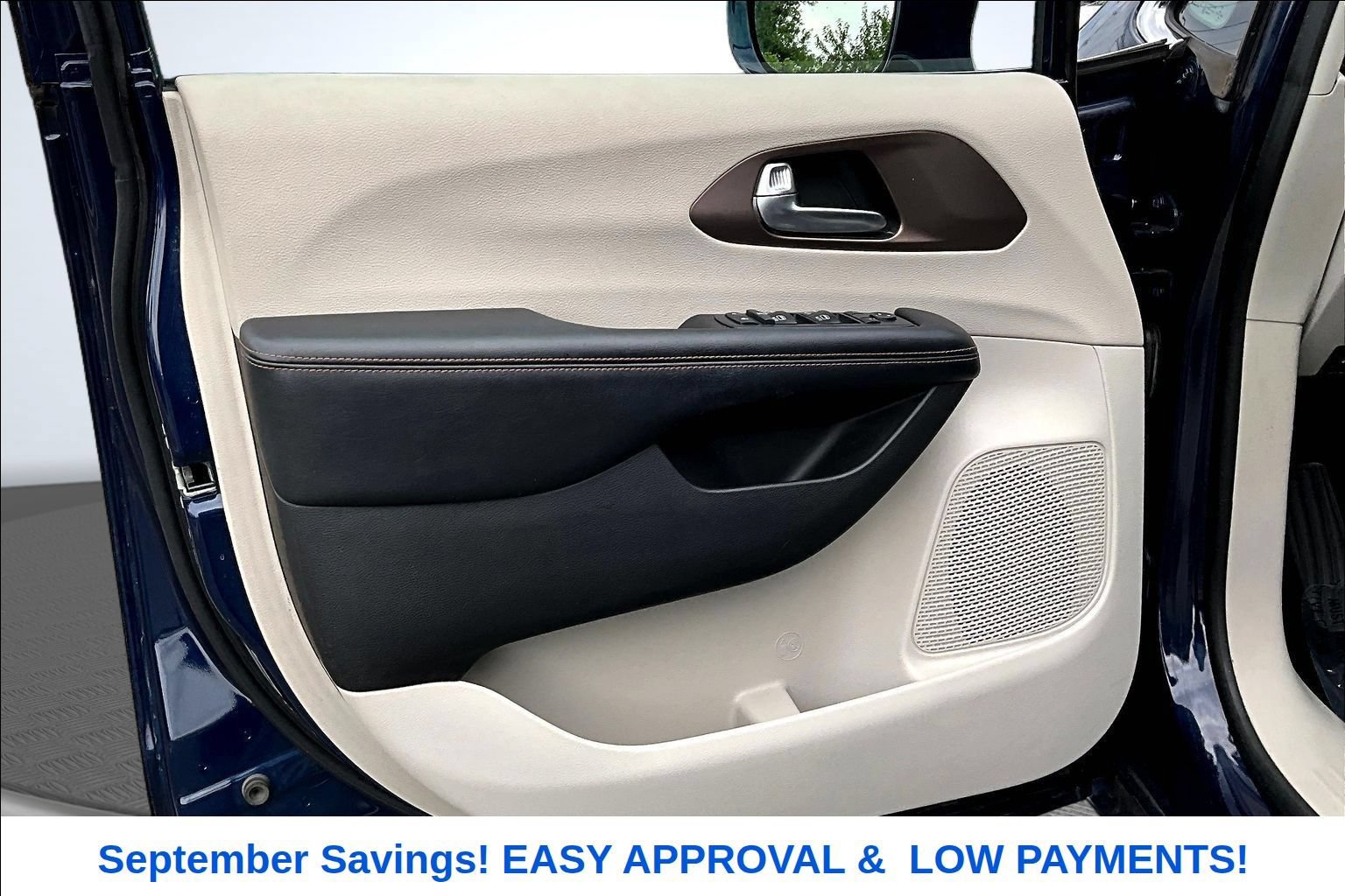 Used 2019 Chrysler Pacifica Touring-L Plus FWD image 19