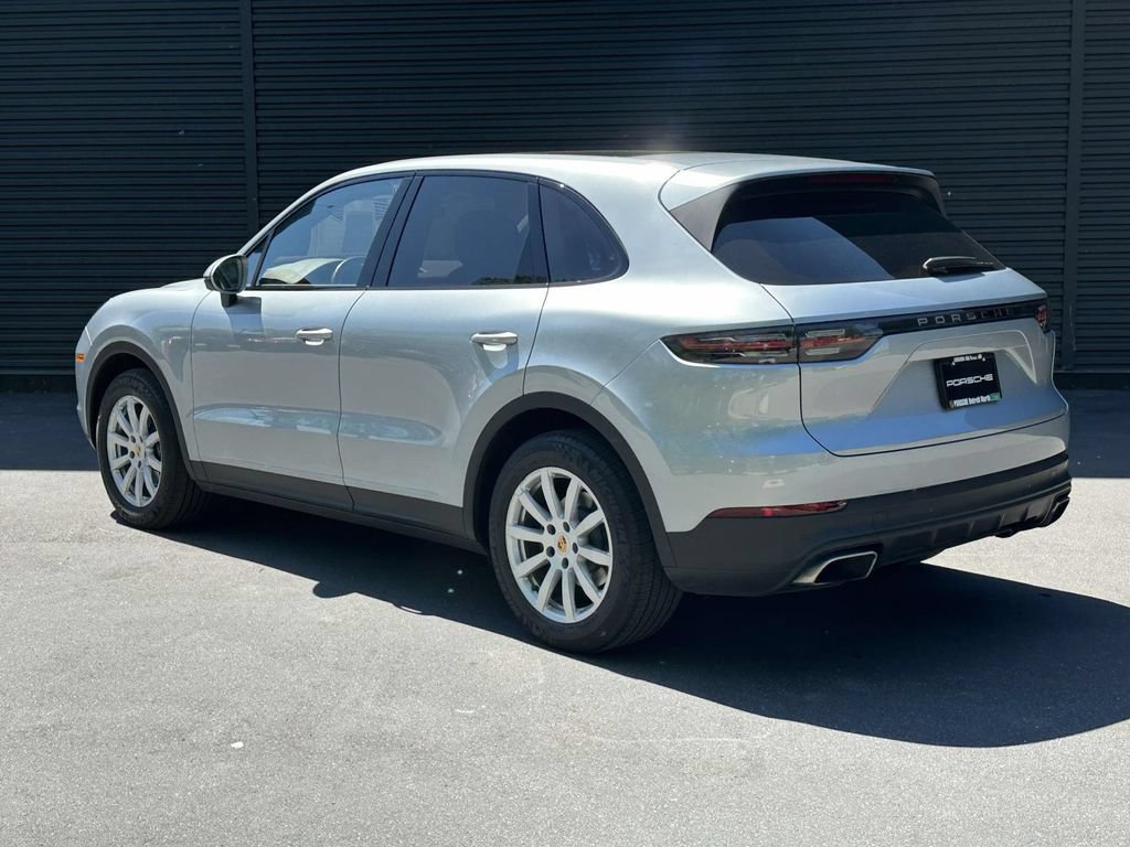 Used 2020 Porsche Cayenne AWD/4WD image 3