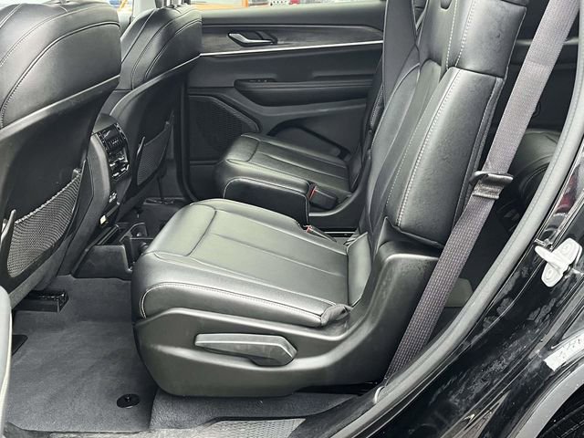 Used 2023 Jeep Grand Cherokee L Limited image 15