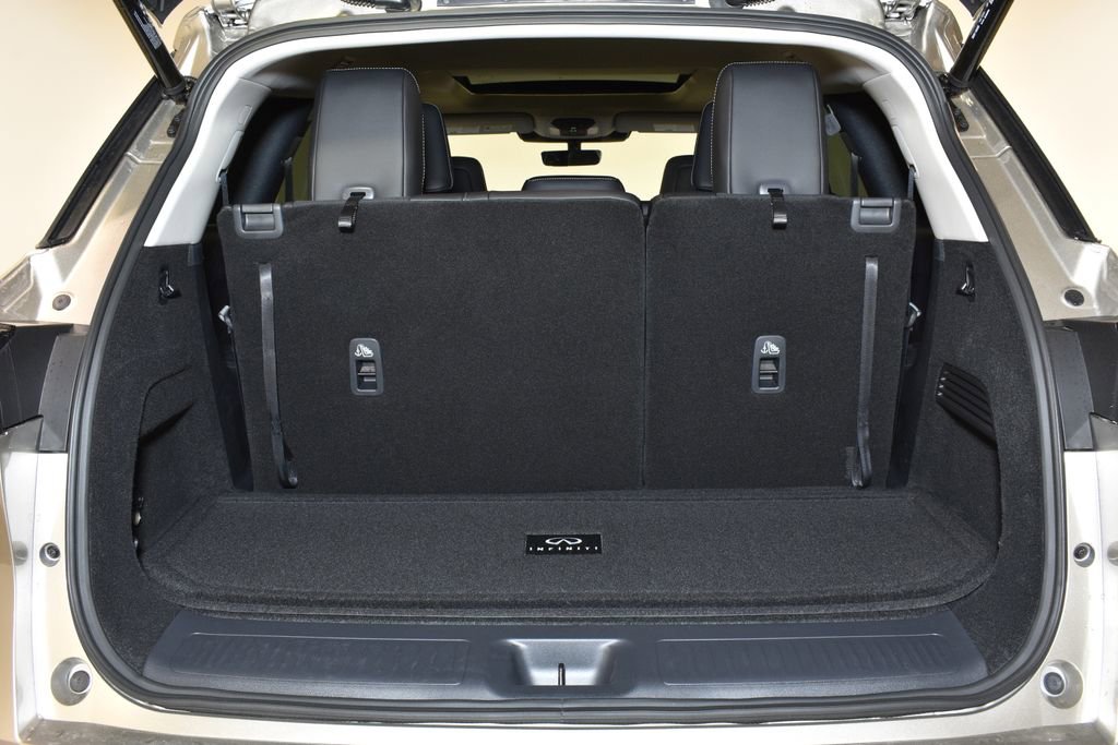 New 2026 INFINITI QX60 Luxe w/ Family Package image 32