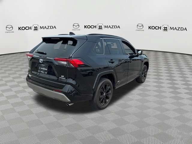 Used 2024 Toyota RAV4 SE w/ Convenience Package AWD/4WD image 7