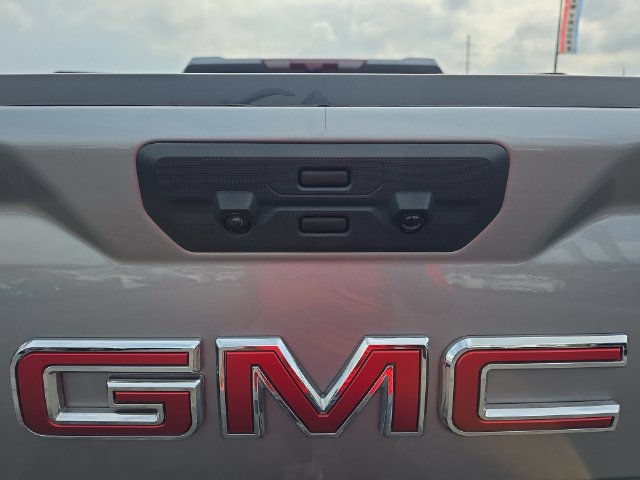 Used 2024 GMC Sierra 1500 AT4 w/ Technology Package AWD/4WD image 14