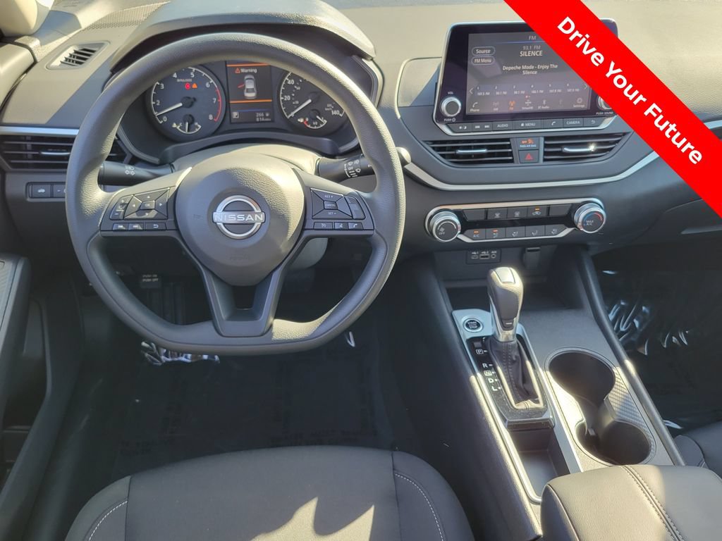 Certified 2025 Nissan Altima 2.5 S FWD image 6