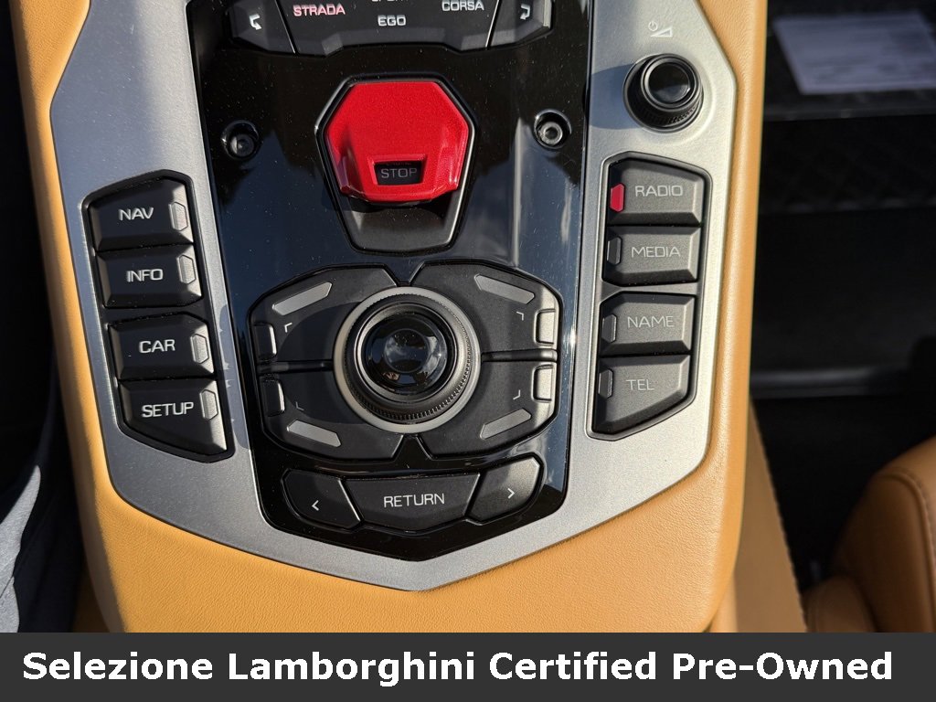 Used 2018 Lamborghini Aventador S image 42
