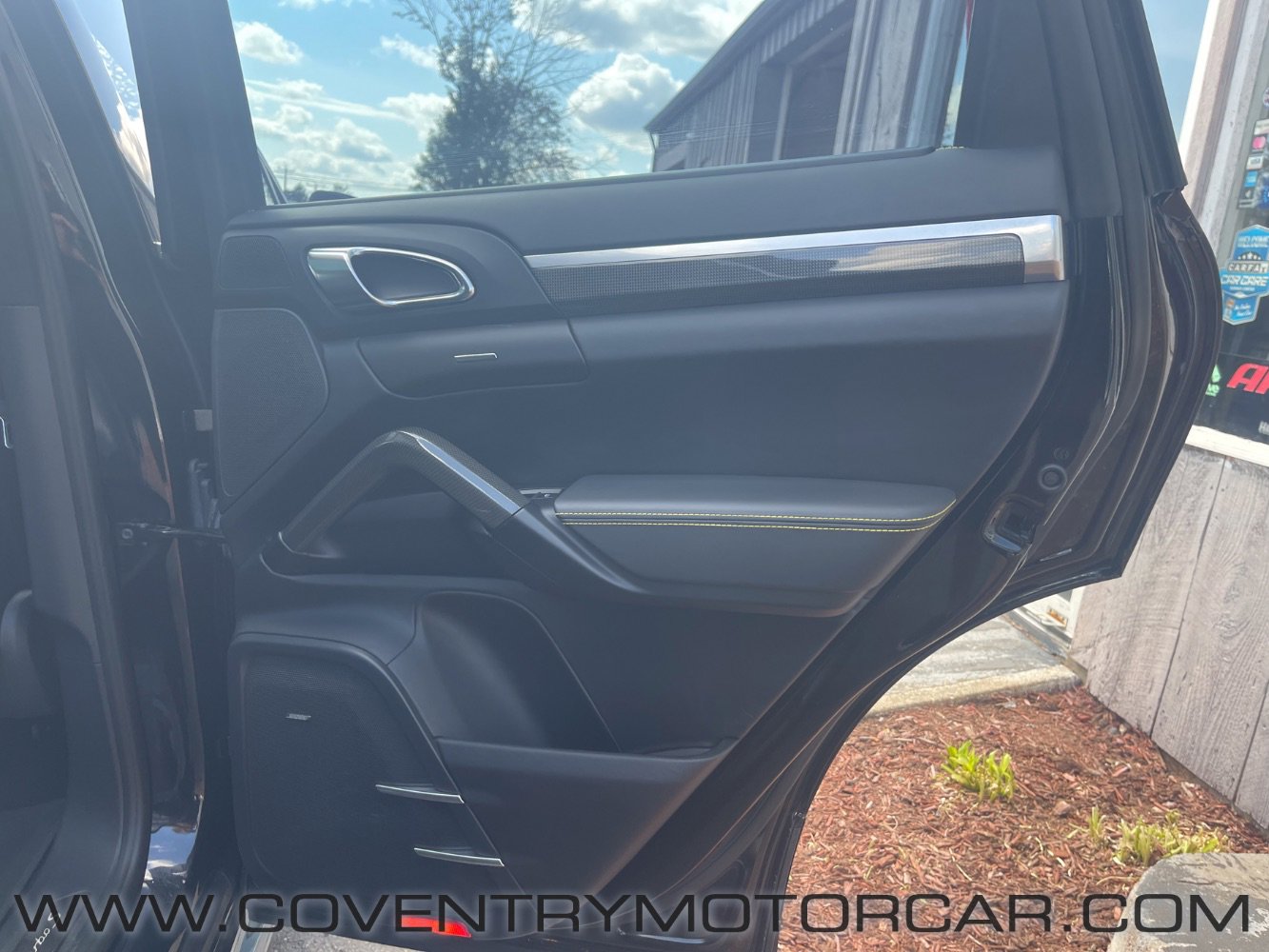 Used 2016 Porsche Cayenne Turbo S image 35