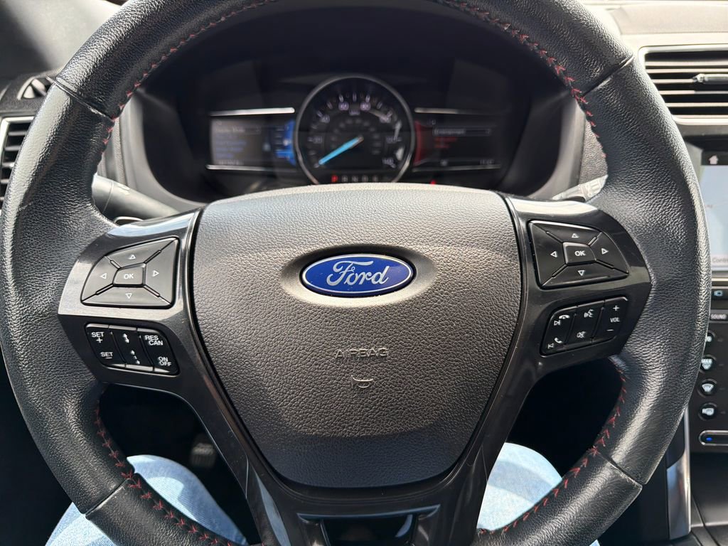 Used 2018 Ford Explorer Sport w/ Equipment Group 401A AWD/4WD image 12