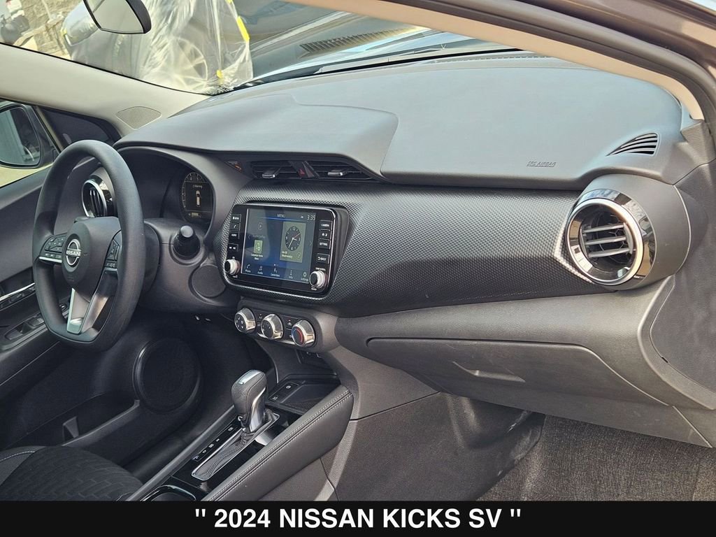 Used 2024 Nissan Kicks SV image 29