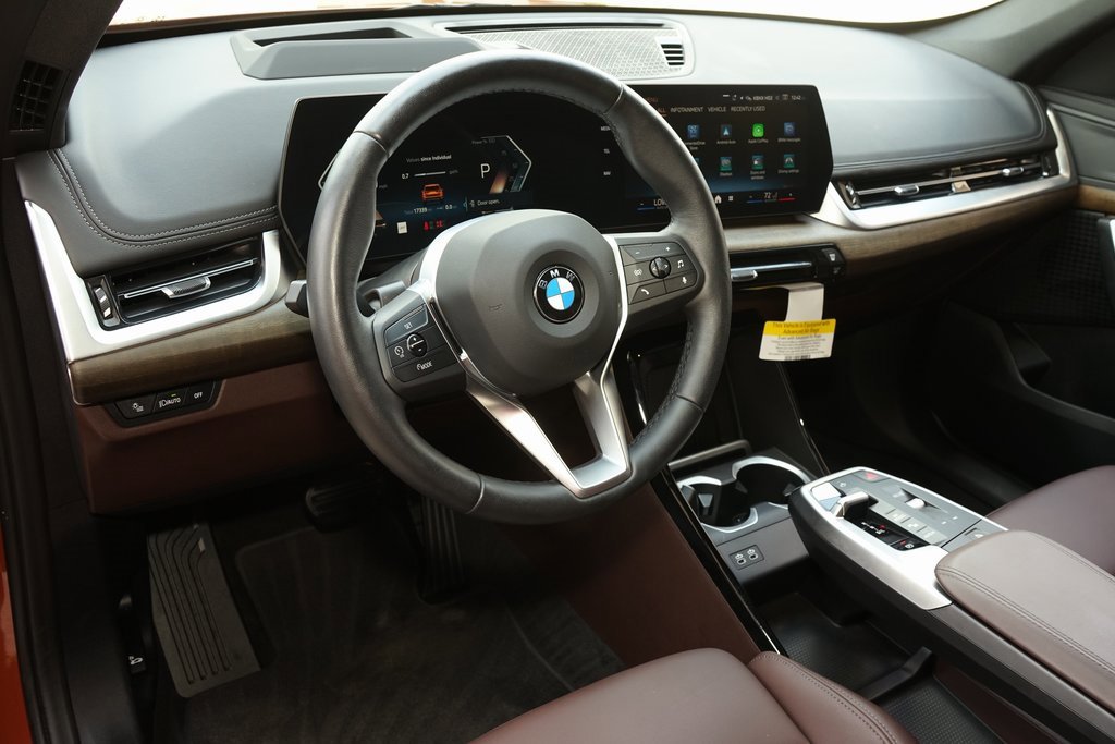 Used 2025 BMW X1 xDrive28i image 2