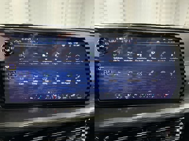 New 2026 Chevrolet Traverse LT w/ Sun and Wheel Package image 13