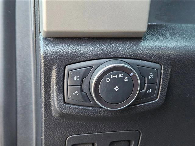 Used 2019 Ford F150 Lariat w/ Trailer Tow Package image 10