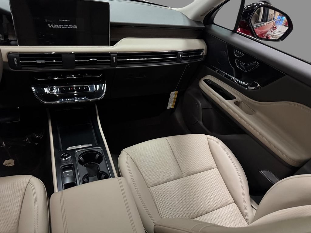 New 2024 Lincoln Corsair Grand Touring AWD/4WD image 8