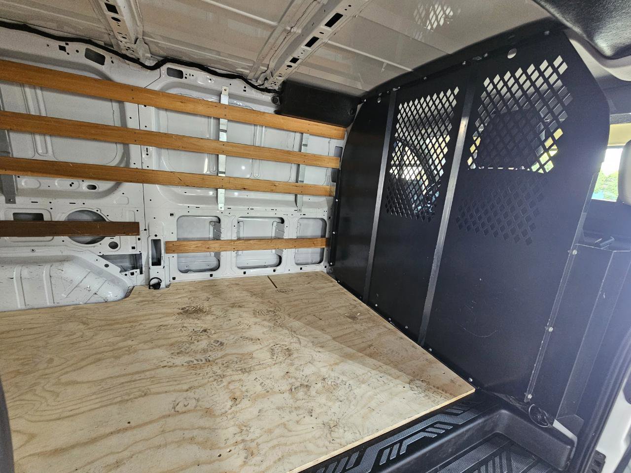 Used 2022 Ford Transit 250 Low Roof w/ Exterior Upgrade Package RWD image 16