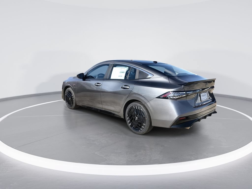 New 2026 Nissan Sentra SR w/ Floor Mat Package FWD image 6