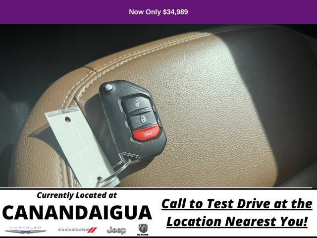 Used 2022 Jeep Wrangler Unlimited Sahara AWD/4WD image 32