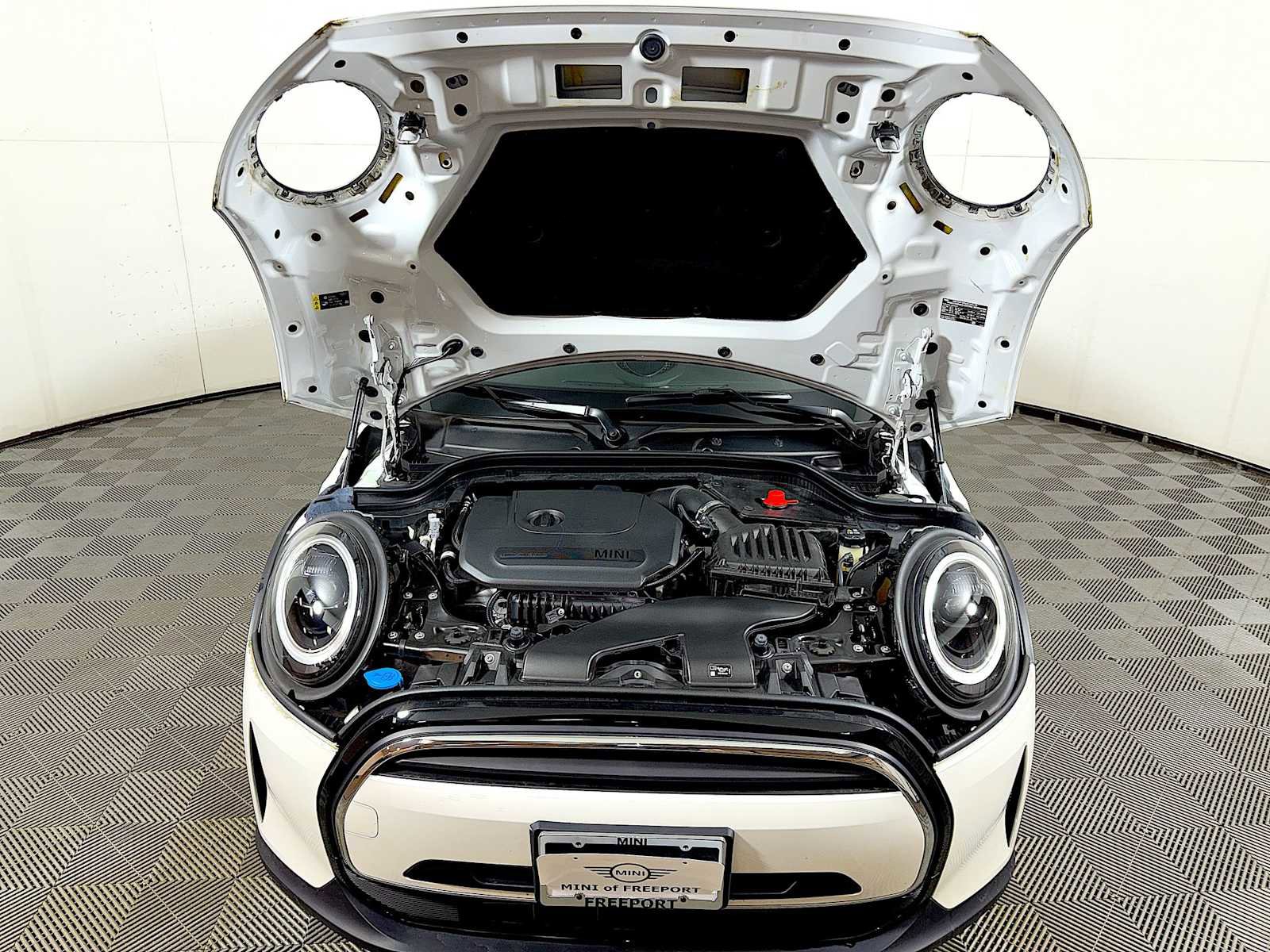 Certified 2023 MINI Cooper 4-Door Hardtop image 30