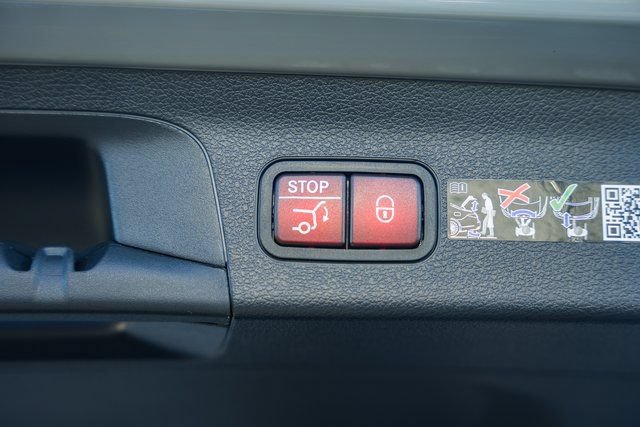 New 2026 Mercedes-Benz GLS 450 4MATIC image 12