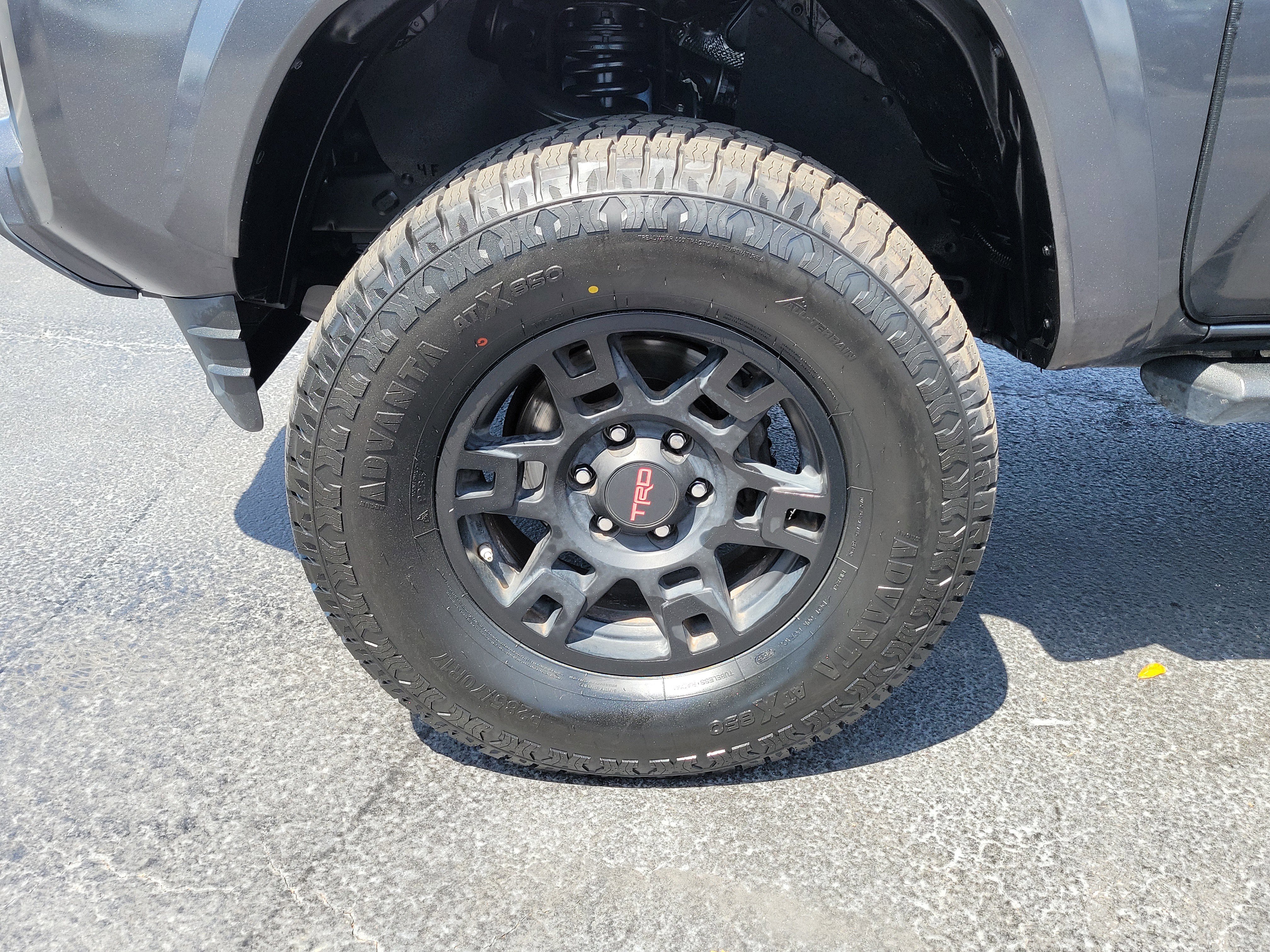 Used 2019 Toyota Tacoma SR5 AWD/4WD image 5