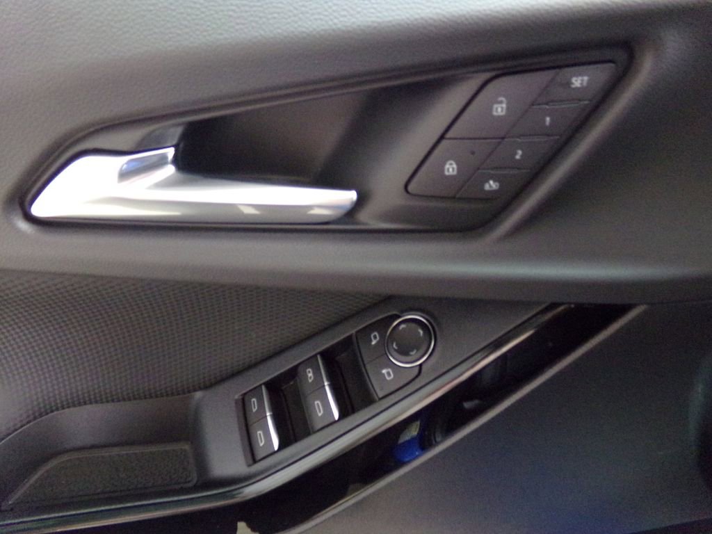 New 2026 Chevrolet Equinox RS w/ Convenience Package III image 15