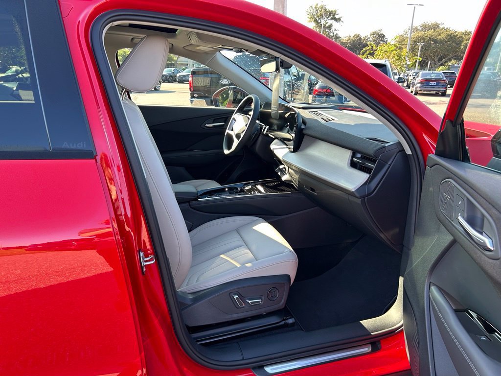 New 2026 Audi Q3 quattro 2.0T AWD/4WD image 38