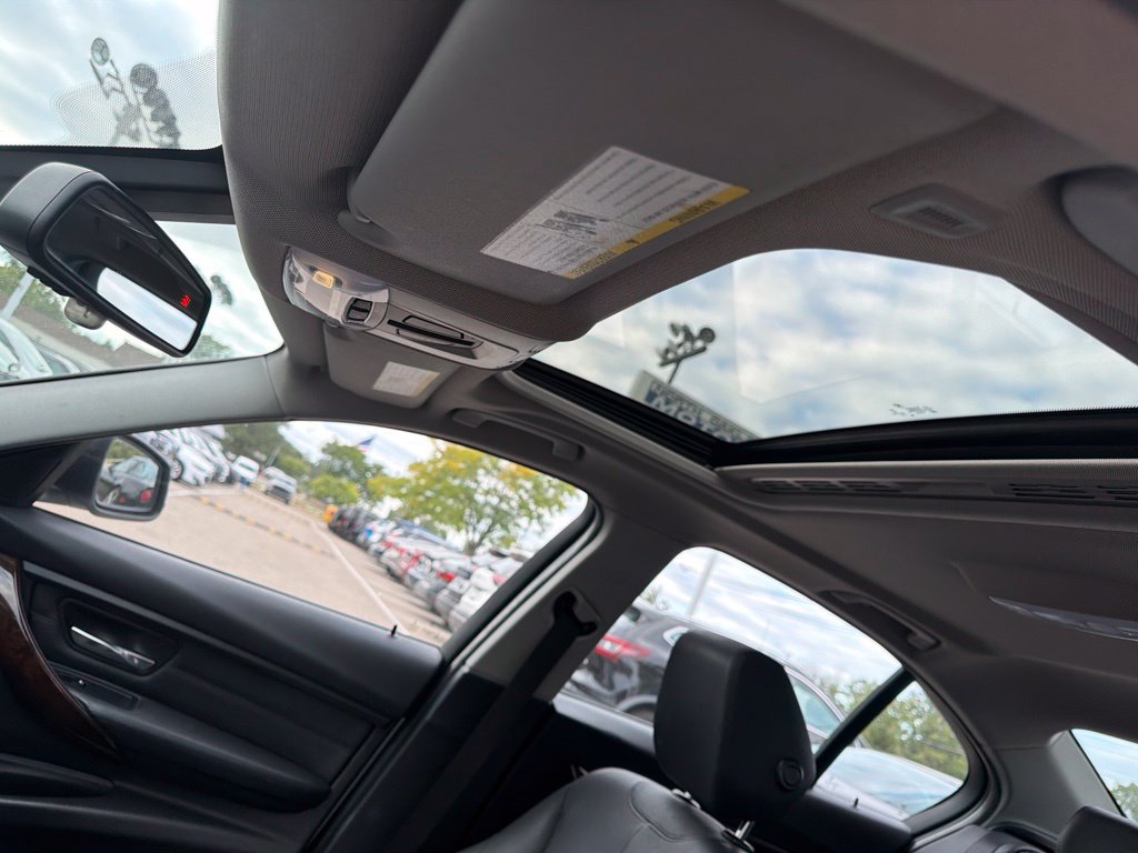 Used 2015 BMW 328i xDrive Sedan AWD/4WD image 13