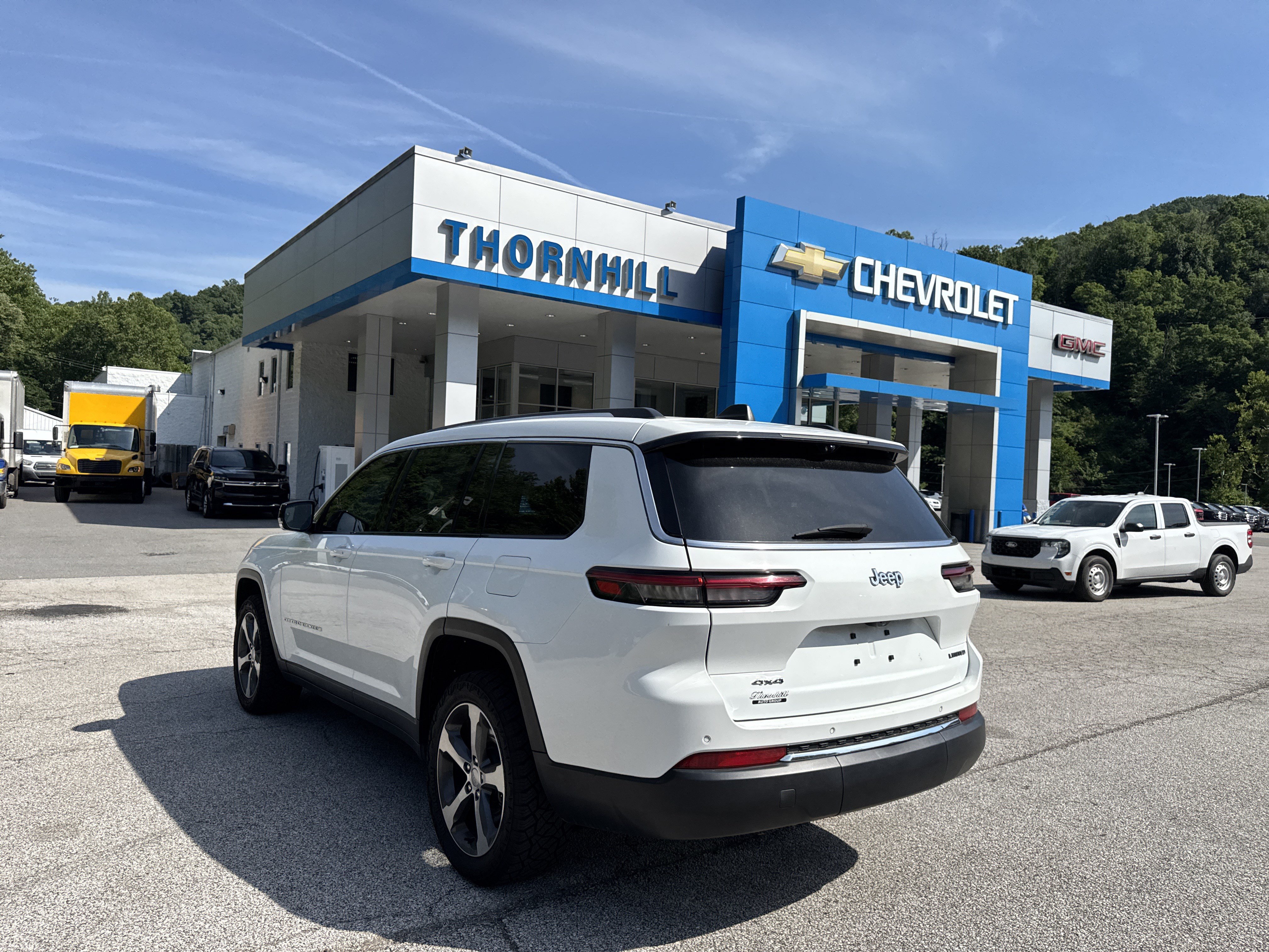Used 2023 Jeep Grand Cherokee L Limited w/ Luxury Tech Group II AWD/4WD image 8