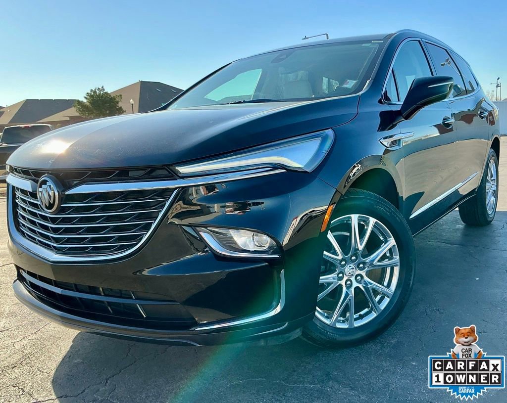 Used 2023 Buick Enclave Essence w/ Experience Buick Package image 2