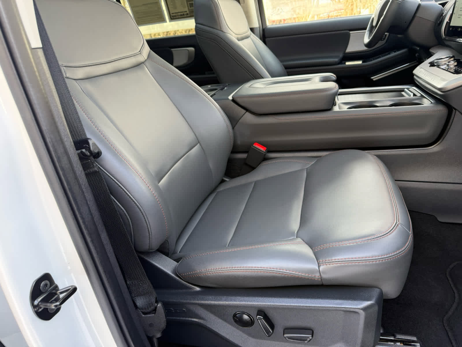 Certified 2025 Ford Expedition Max Active image 10