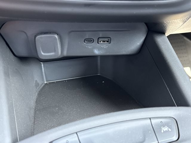 New 2026 Chevrolet Trax LS w/ LS Convenience Package FWD image 23