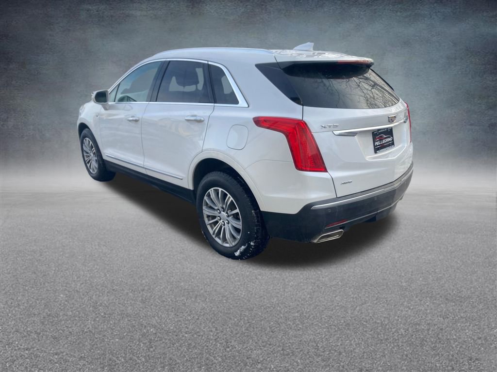 Used 2017 Cadillac XT5 Luxury image 3