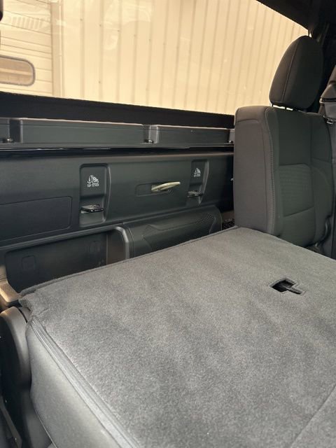 Used 2021 Jeep Gladiator Sport image 39