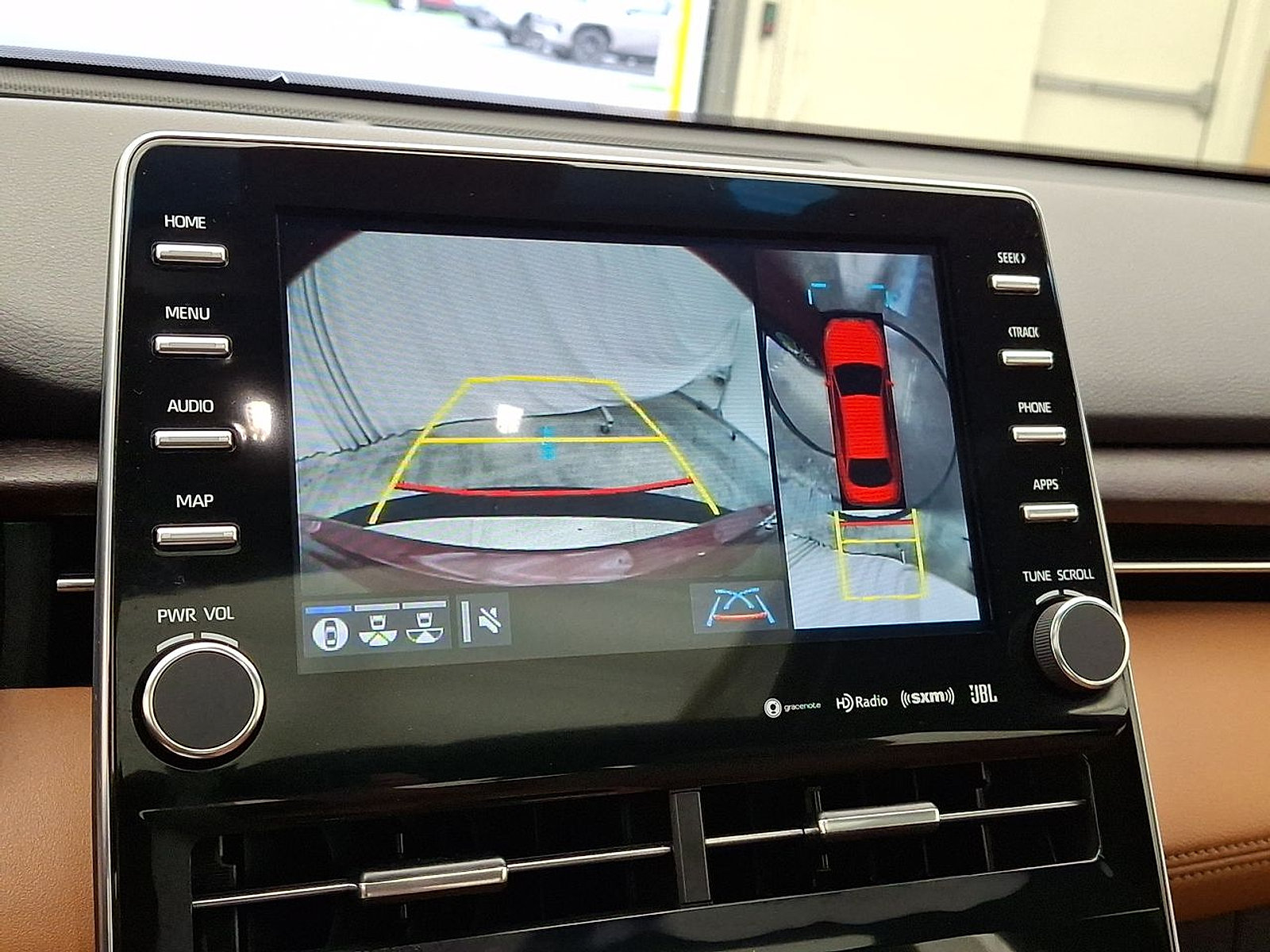 Certified 2022 Toyota Avalon Limited w/ Advanced Safety Package FWD image 15