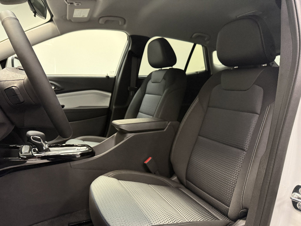 New 2026 Chevrolet Trax LT w/ LT Convenience Package image 23