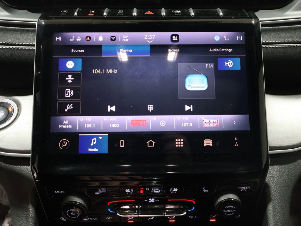 Used 2024 Jeep Grand Cherokee L Limited w/ Luxury Tech Group II image 32