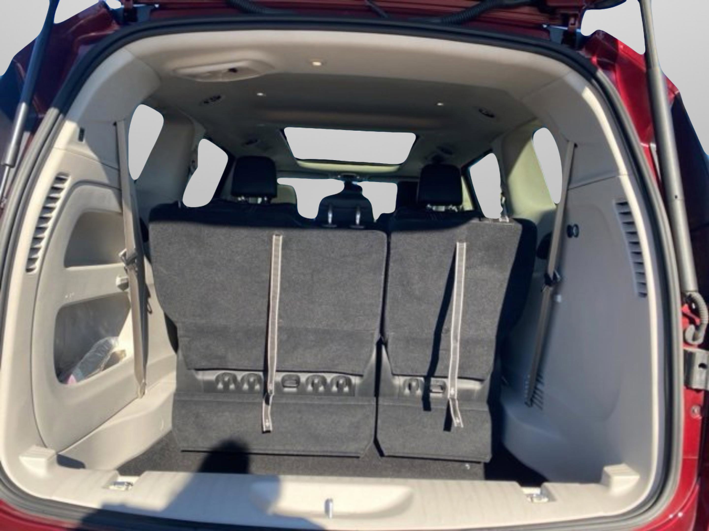 Used 2023 Chrysler Pacifica Touring-L image 39