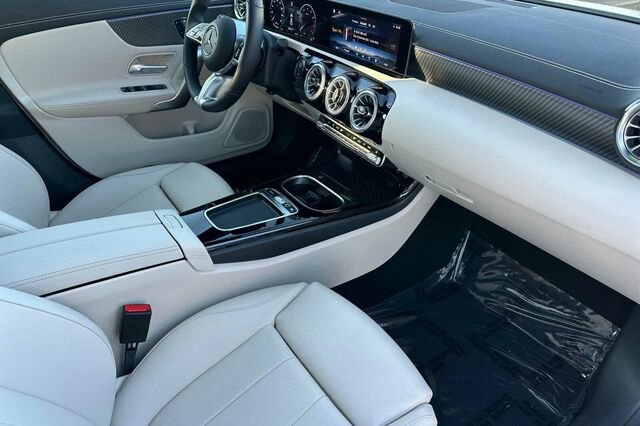Certified 2025 Mercedes-Benz CLA 250 image 18