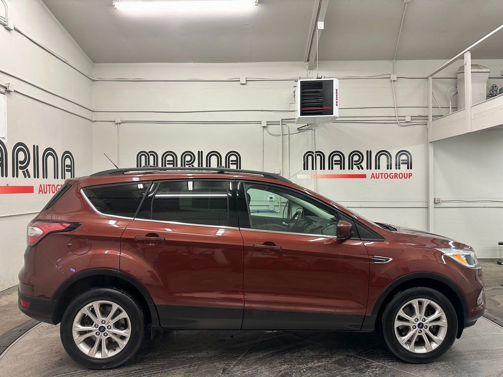Used 2018 Ford Escape SE image 9