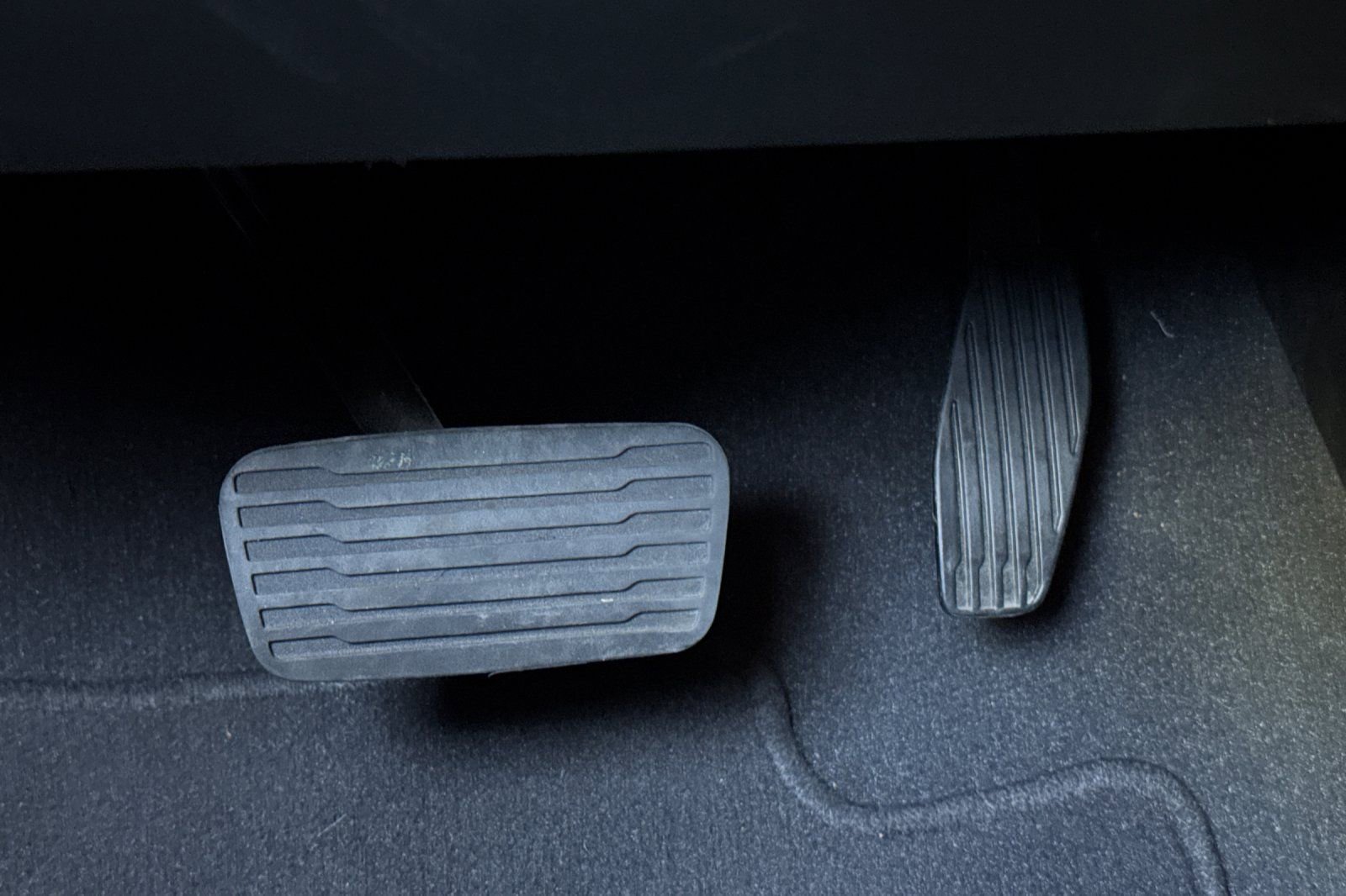 Used 2024 Chevrolet Suburban Premier image 39