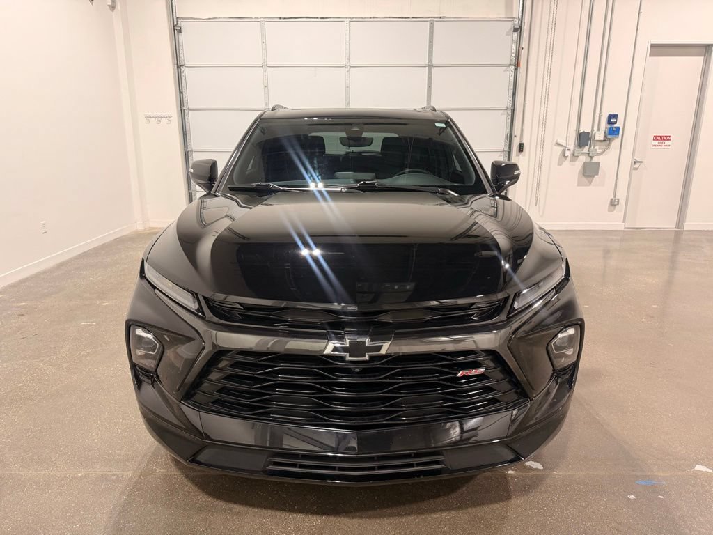 Used 2023 Chevrolet Blazer RS w/ Driver Confidence II Package FWD video 2