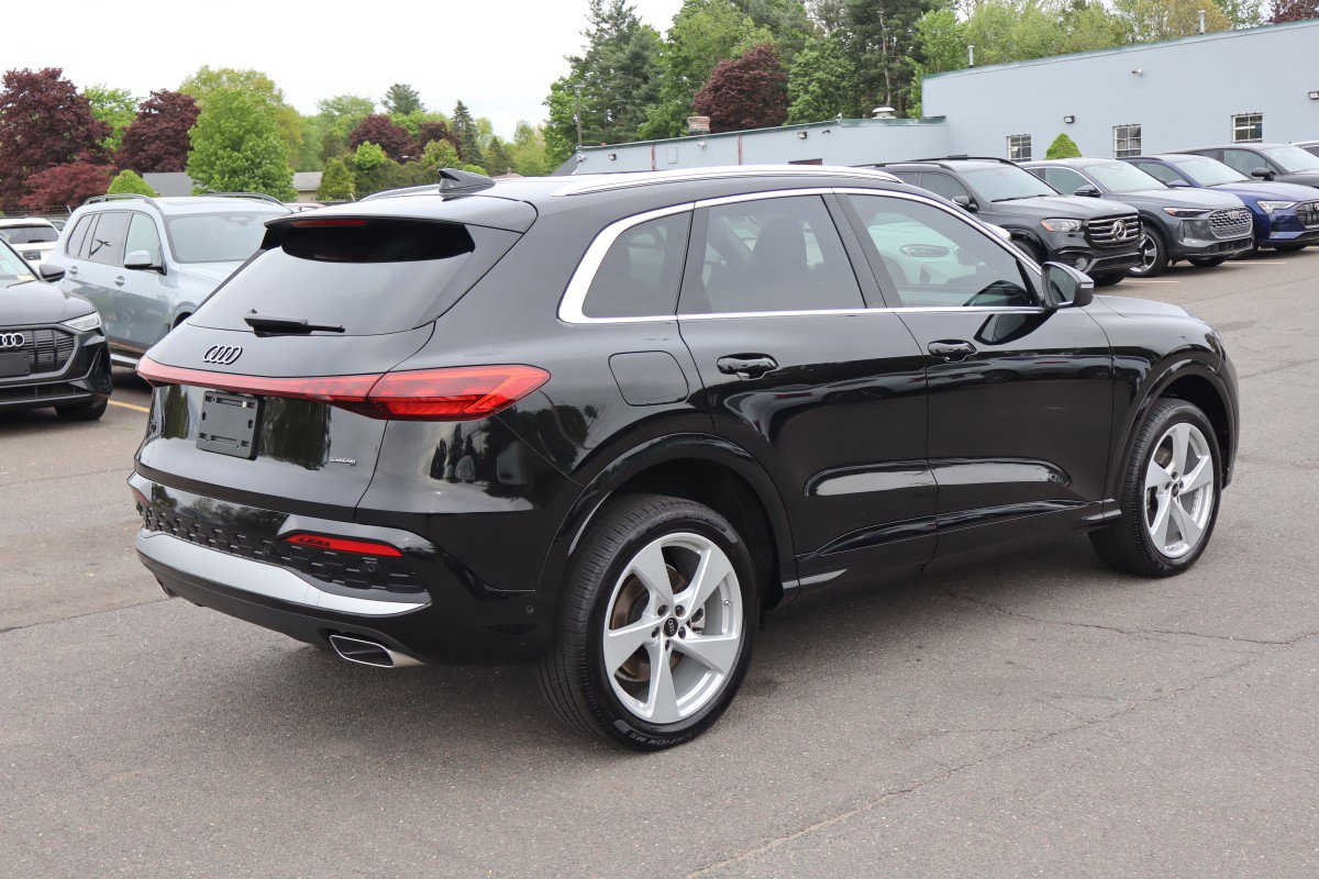 Used 2025 Audi Q5 Premium Plus w/ Premium Plus AWD/4WD image 6