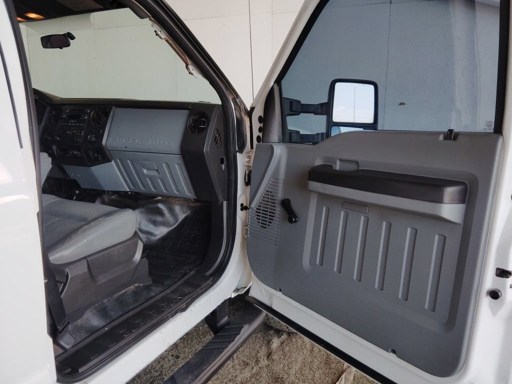 Used 2014 Ford F550 4x4 Crew Cab Super Duty image 10