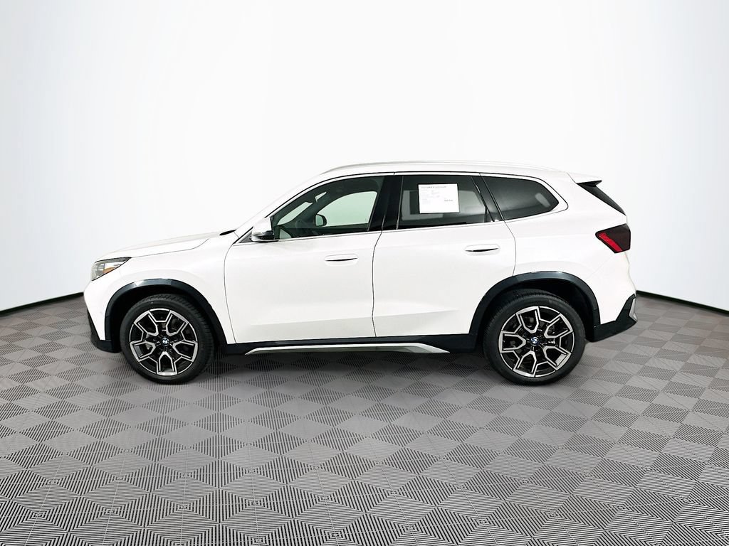Used 2025 BMW X1 xDrive28i AWD/4WD image 5